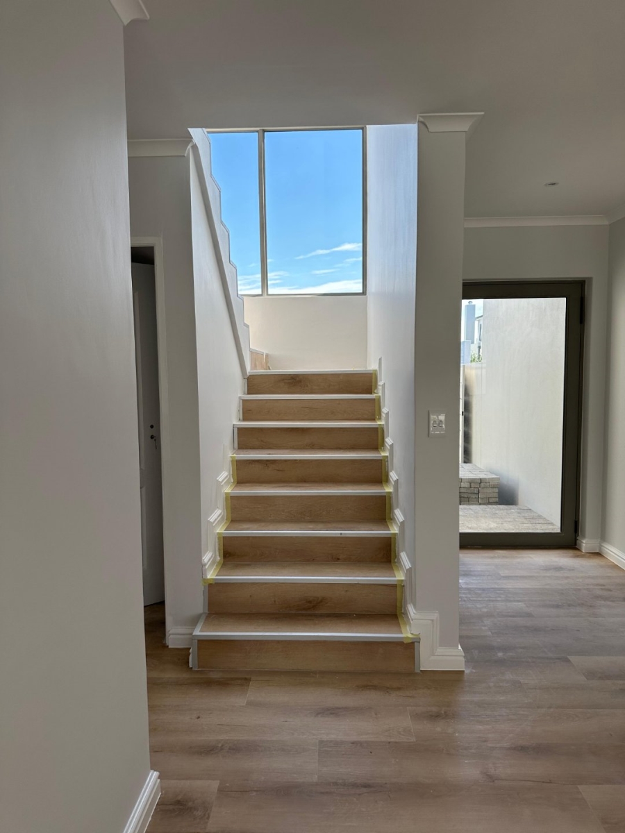 4 Bedroom Property for Sale in Sandown Western Cape